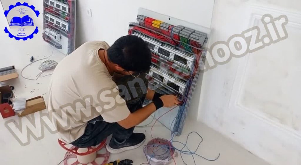 مونتاژتابلو برق هوشمند با تجهیزات نیوالکترون در اسفراین